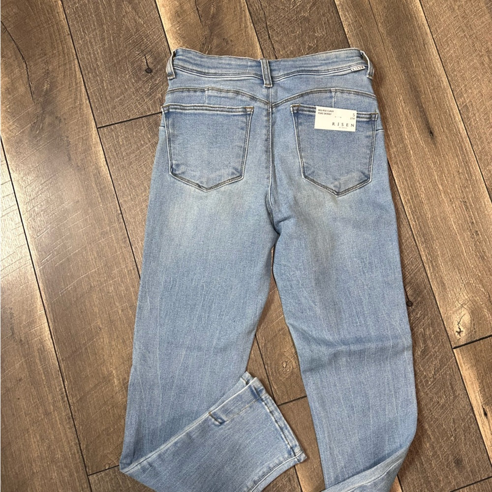 Risen Mid Rise Curvy Yoke Skinny Jeans