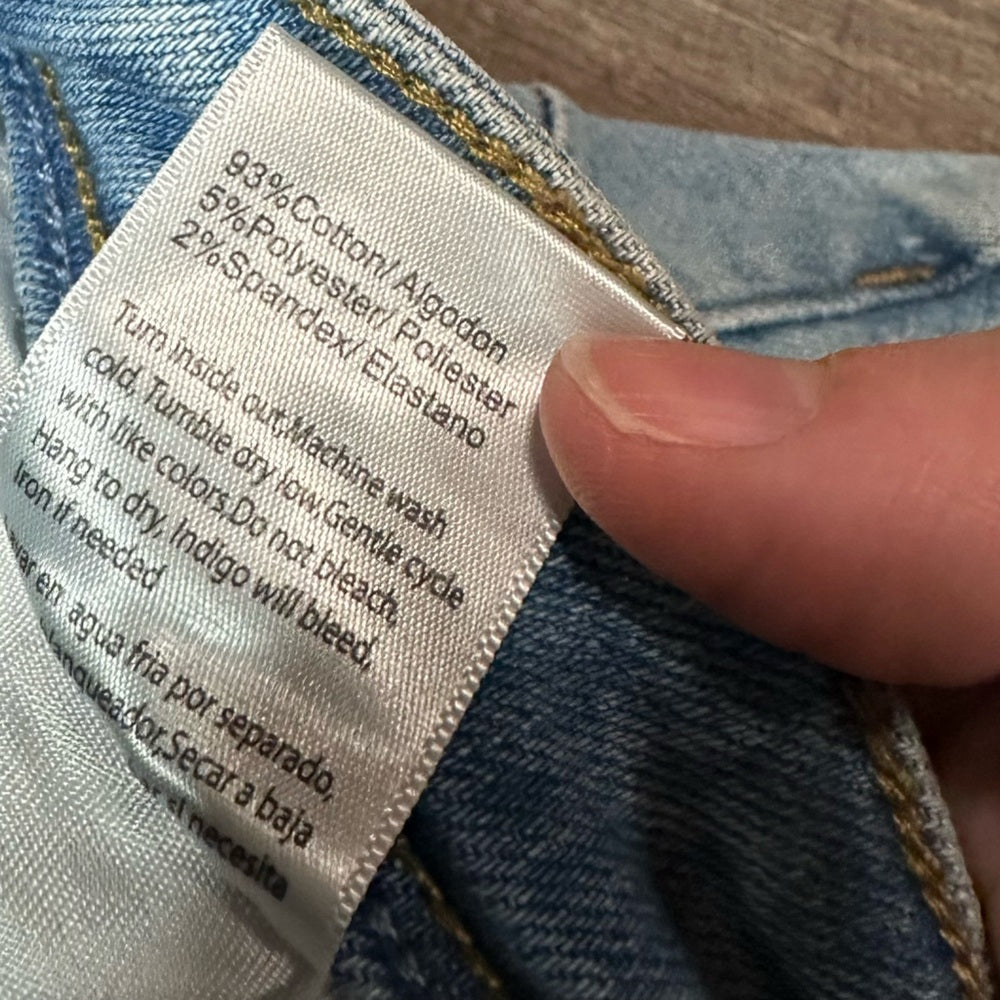 Risen Mid Rise Curvy Yoke Skinny Jeans