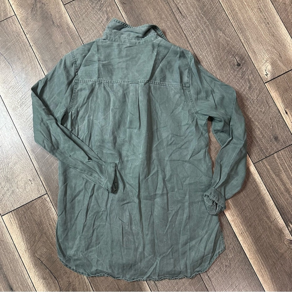 Old Navy Eucalyptus Button Down