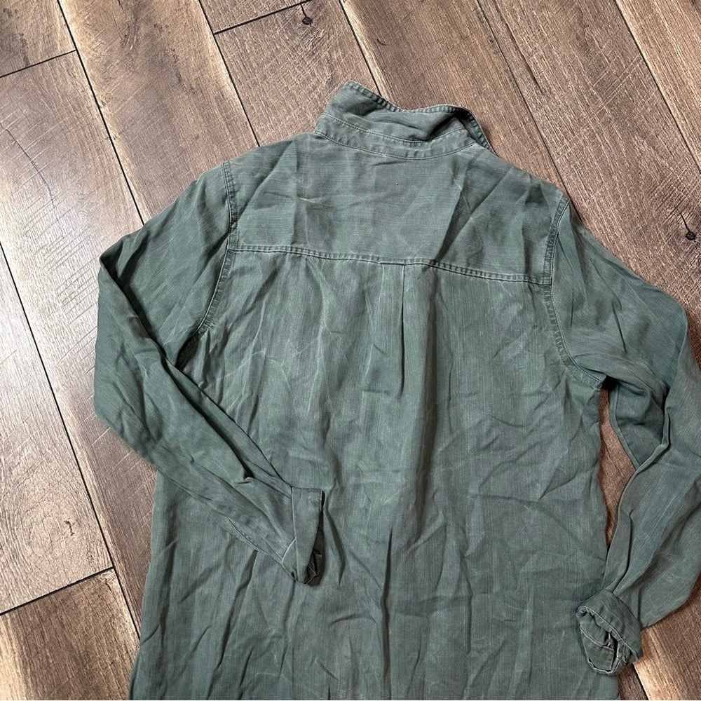 Old Navy Eucalyptus Button Down