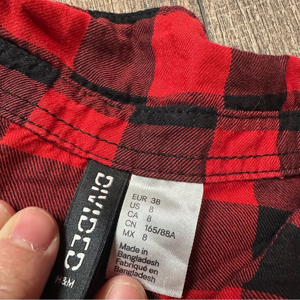H&M Divided Button Down