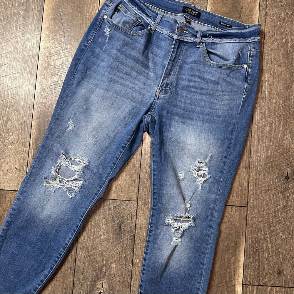 Judy Blue Skinny Fit Jeans