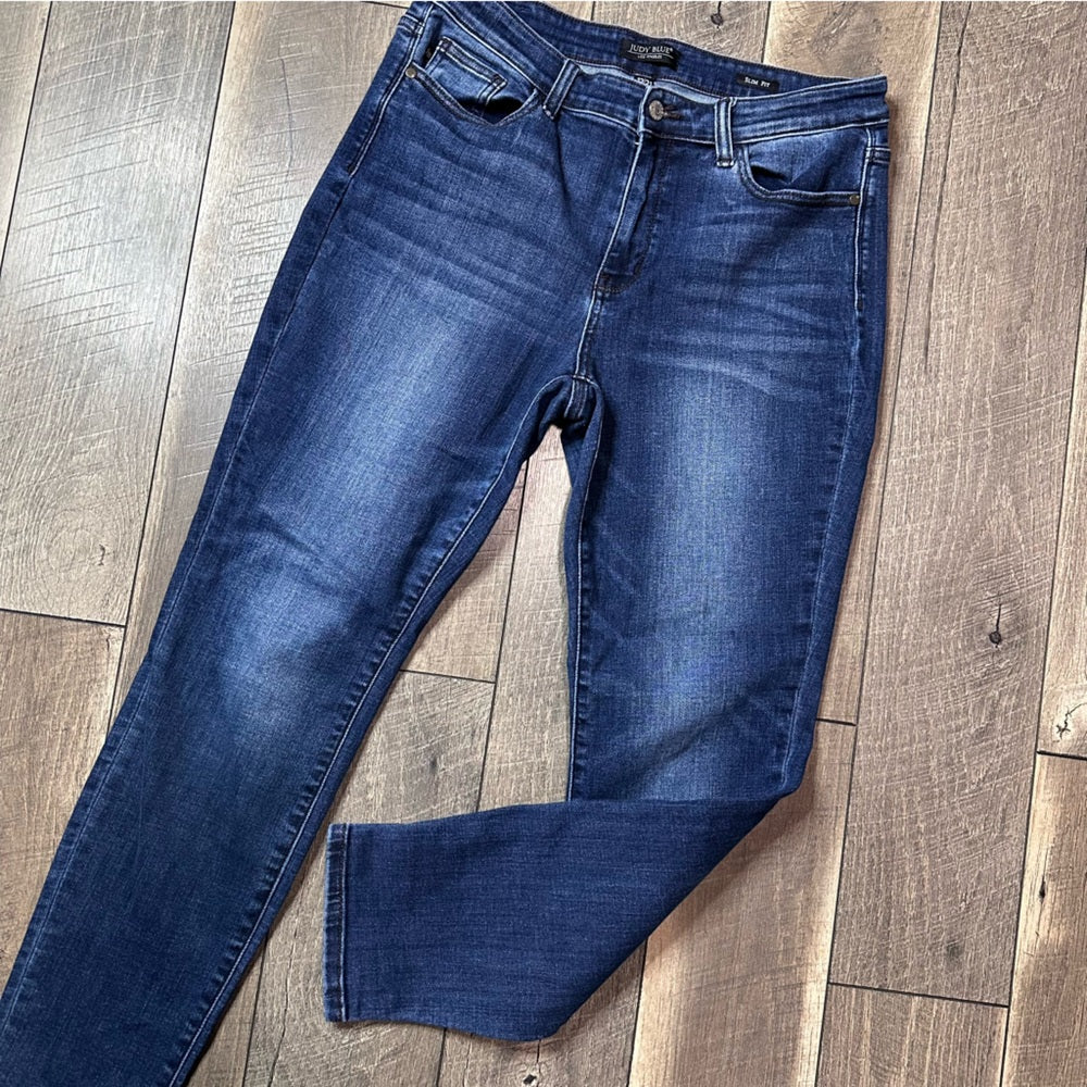 Judy Blue Slim Fit Jeans