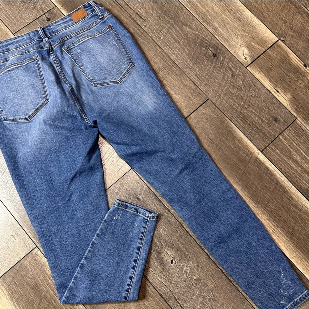 Judy Blue Lemon Distressed Skinny Jeans