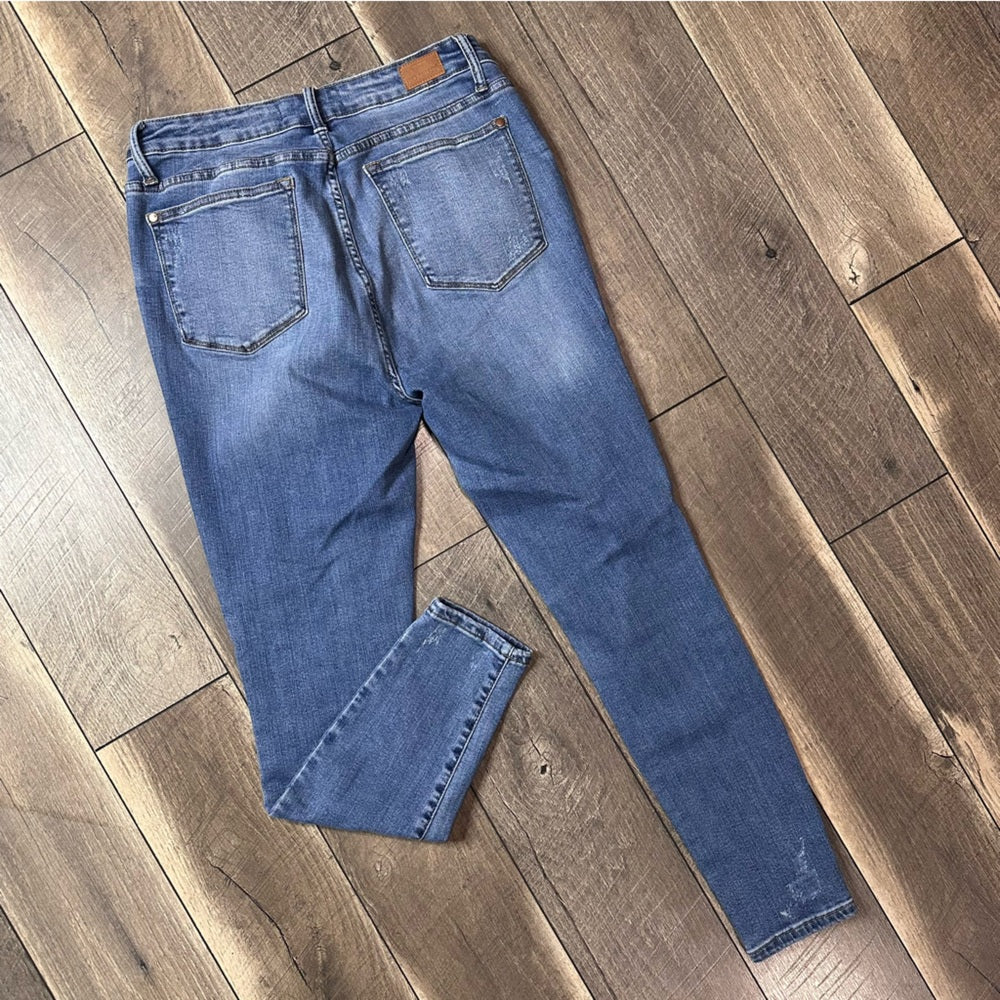 Judy Blue Lemon Distressed Skinny Jeans