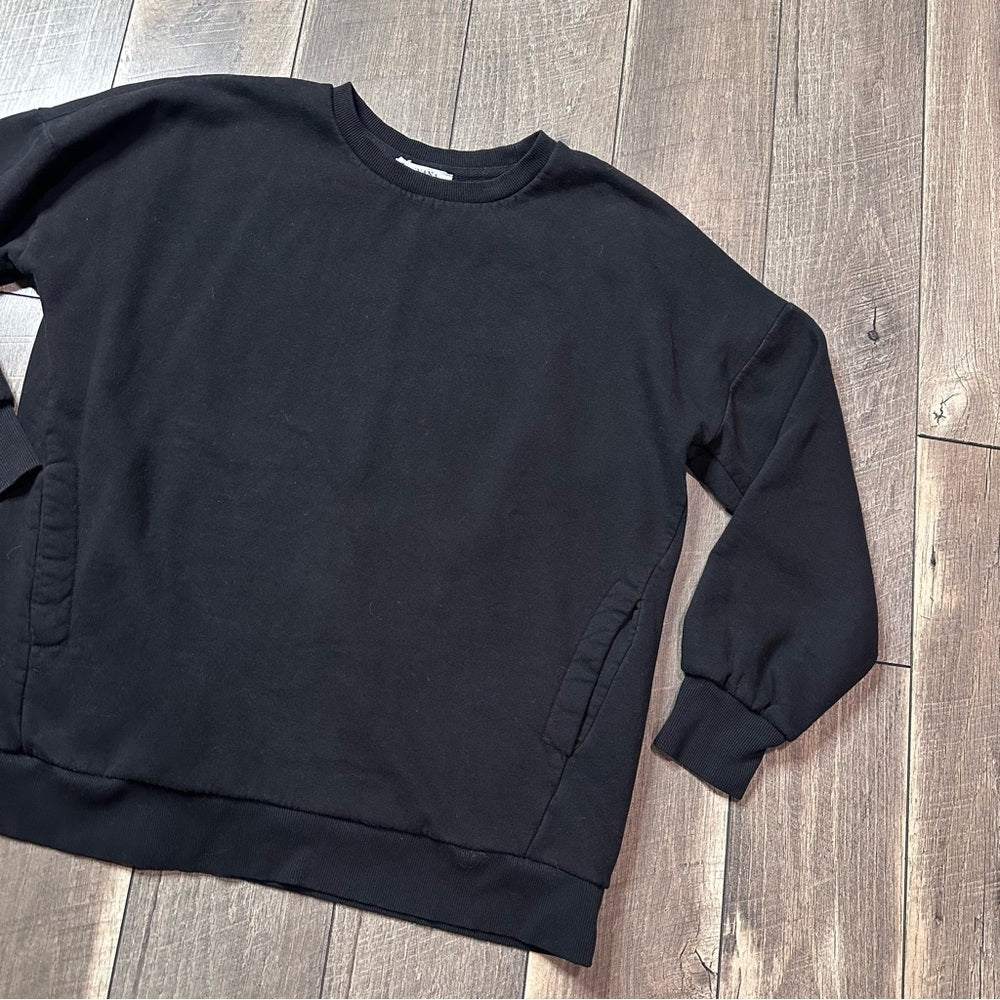 Zenana Crewneck Pullover W/Pockets