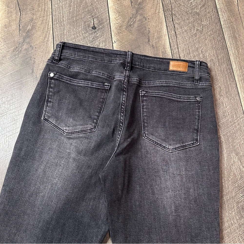 Judy Blue Boyfriend Fit Jeans