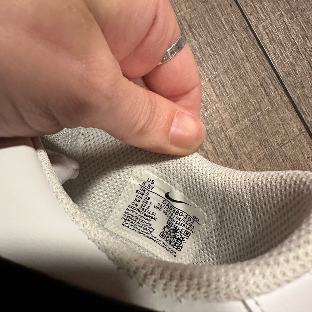 Nike Court Legacy Sneakers