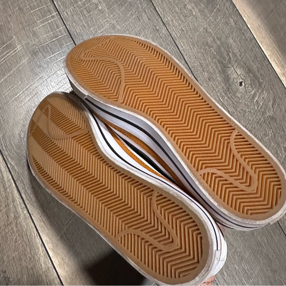 Nike Court Legacy Sneakers