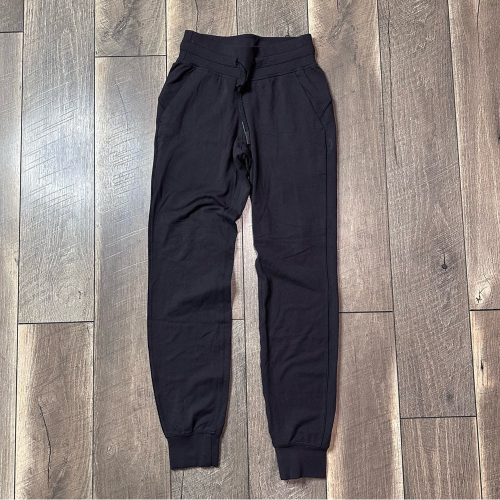 Lululemon Ready To Rulu Pant *29"
Black