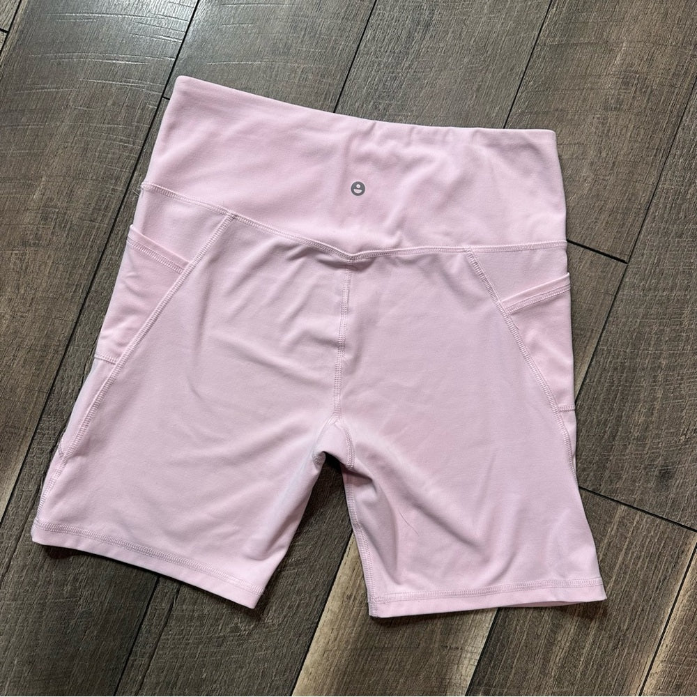 Standing Tree Biker Shorts