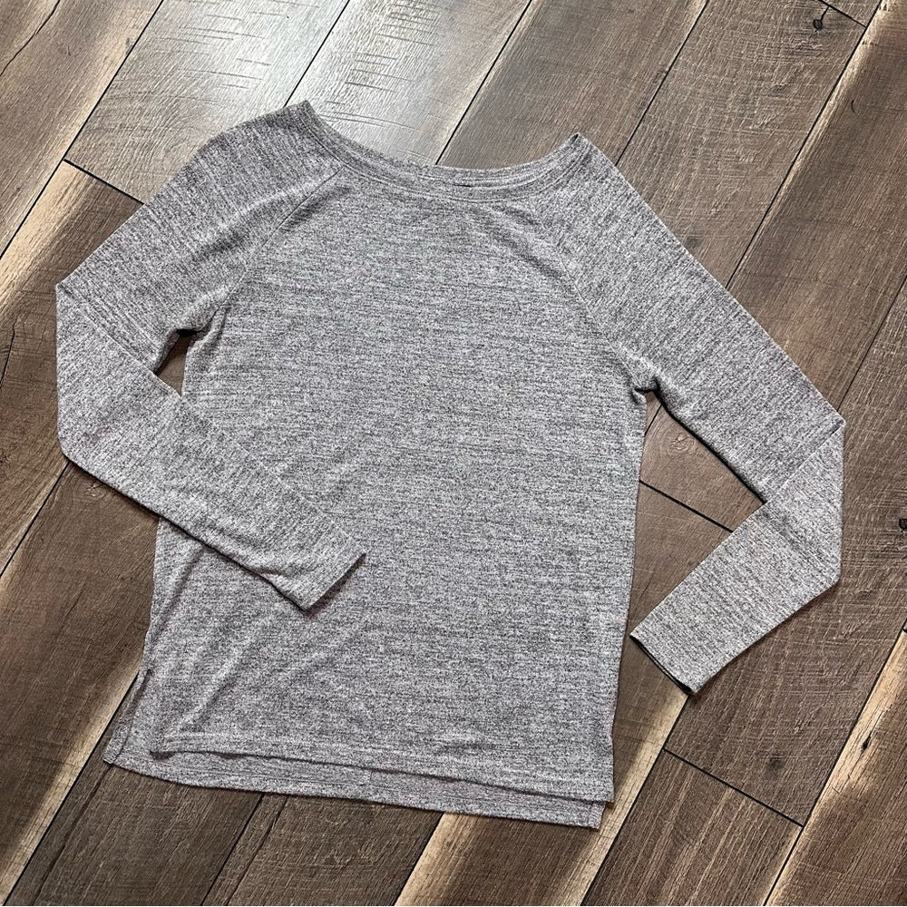 Gap Heathered Long Sleeve Top
