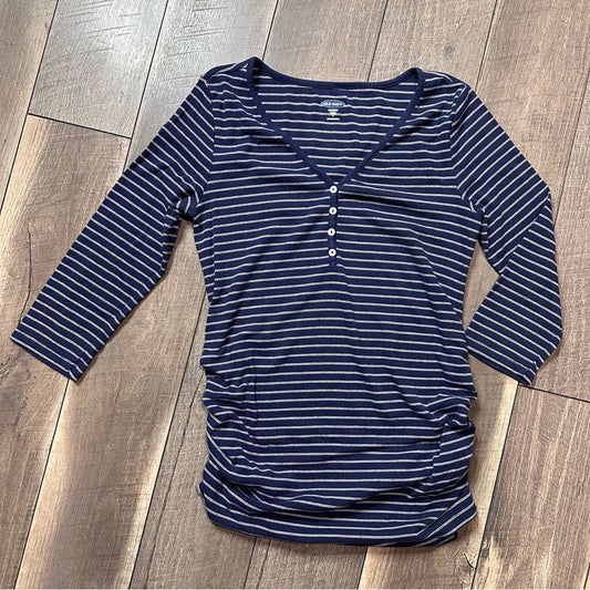 Old Navy Fitted 3/4 Sleeve Maternity Top