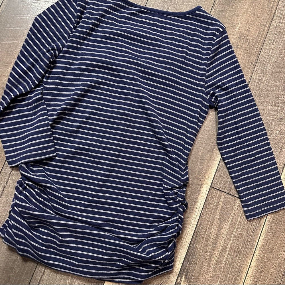 Old Navy Fitted 3/4 Sleeve Maternity Top