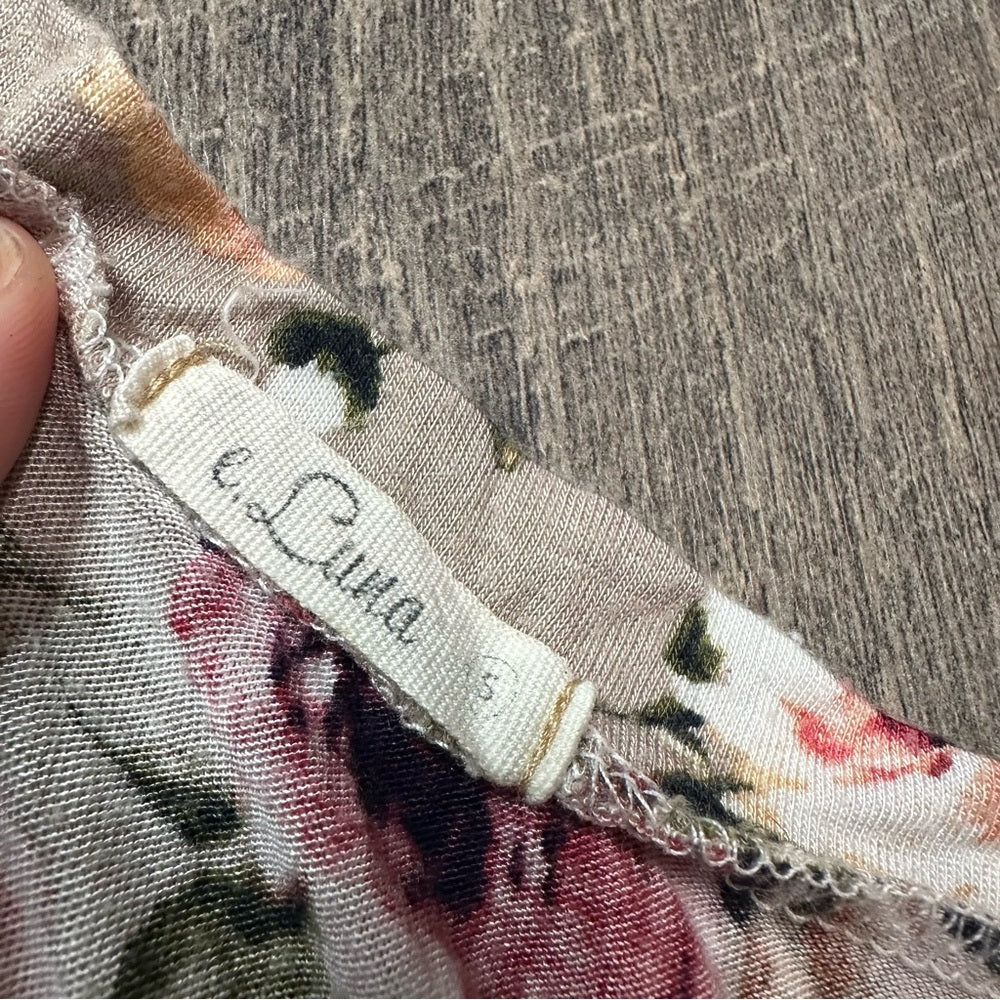 E. Luna Floral Twist Bottom Short Sleeve Top