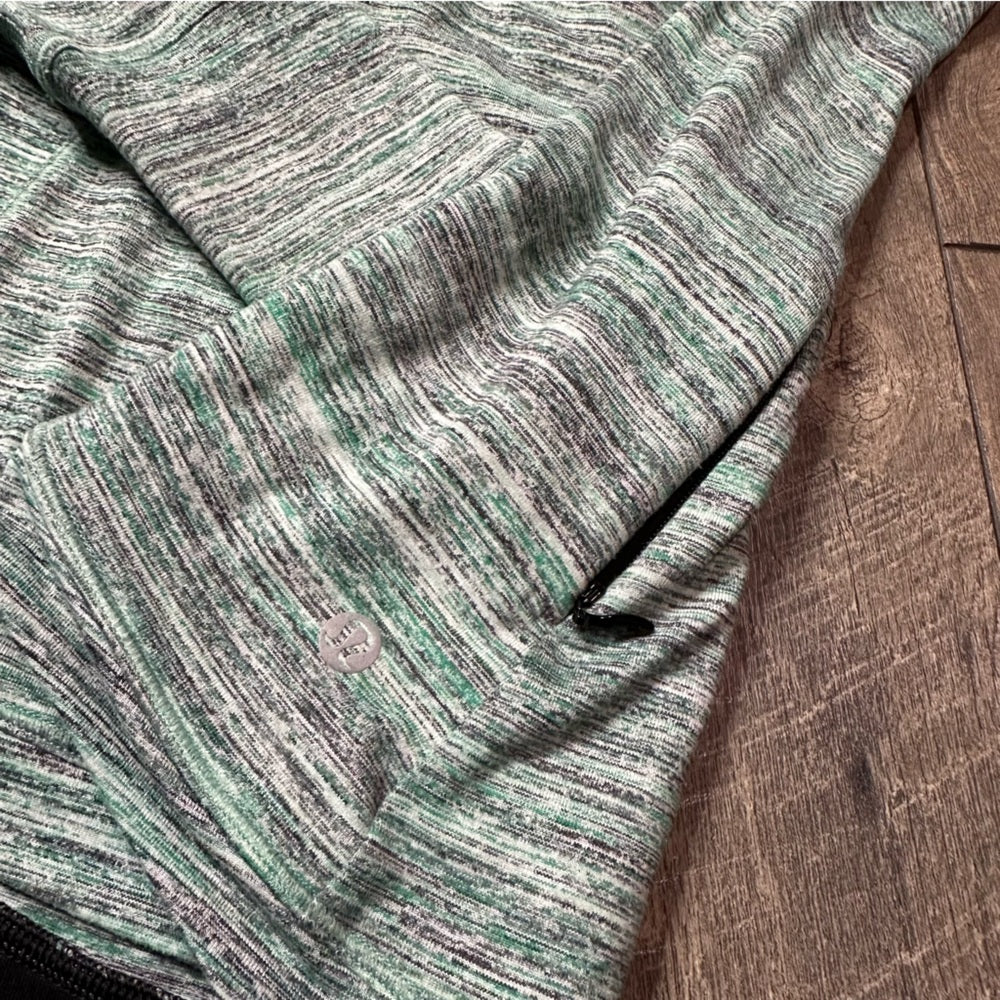 Lululemon Runderful Long Sleeve
Space Dye Camo Forage Teal Black / Black