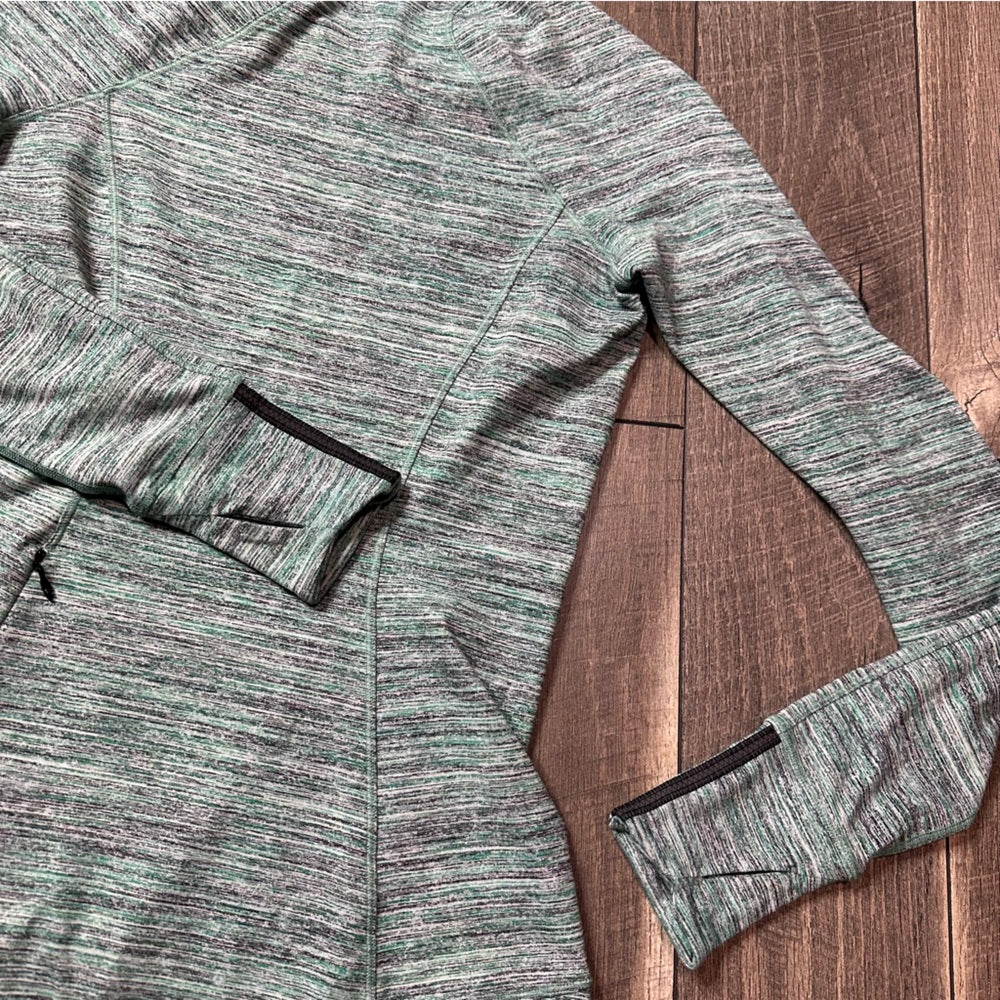 Lululemon Runderful Long Sleeve
Space Dye Camo Forage Teal Black / Black