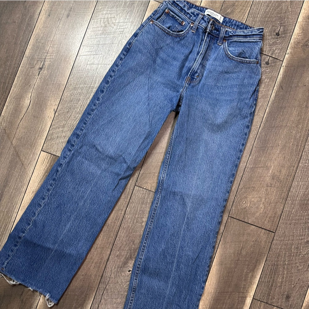 Abercrombie & Fitch Curve Love The 90’s Relaxed Jeans