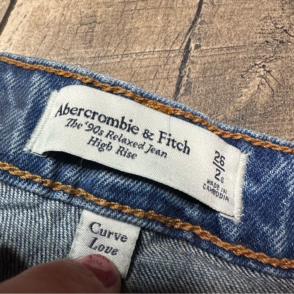 Abercrombie & Fitch Curve Love The 90’s Relaxed Jeans