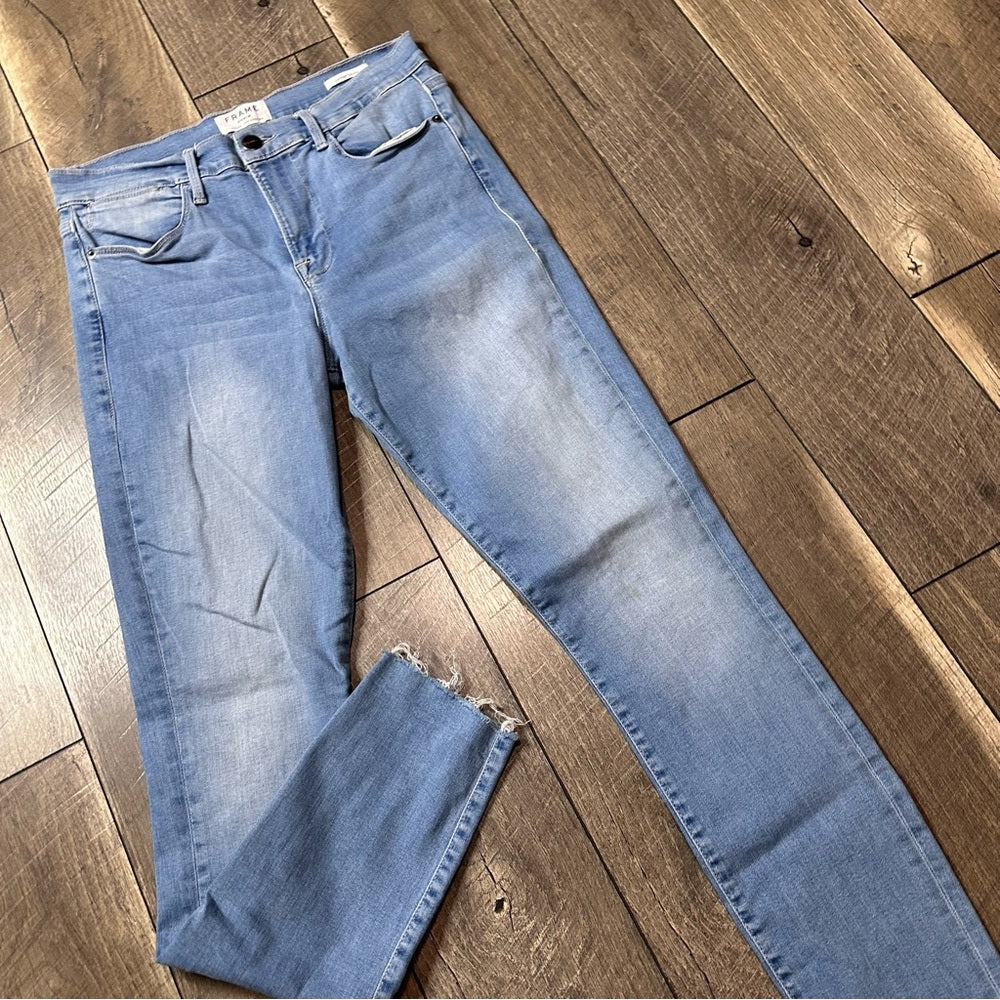 Frame Le High Skinny Jeans