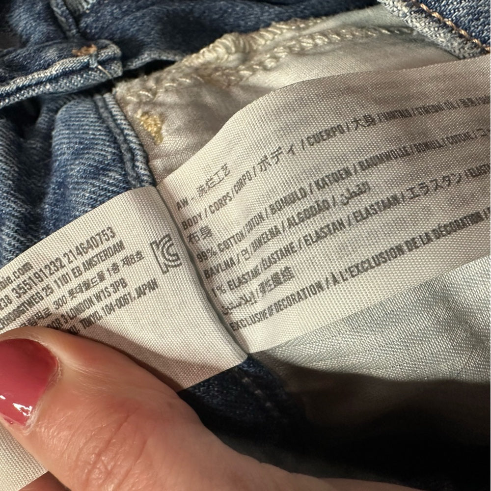 Hollister Ultra Hi Rise Mom Jeans