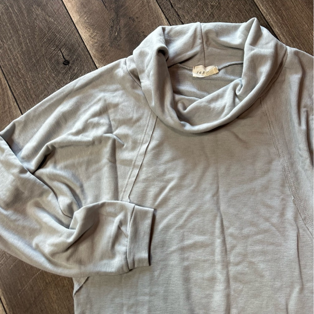 143 Story by Line Up Mint Long Sleeve Cowlneck Top