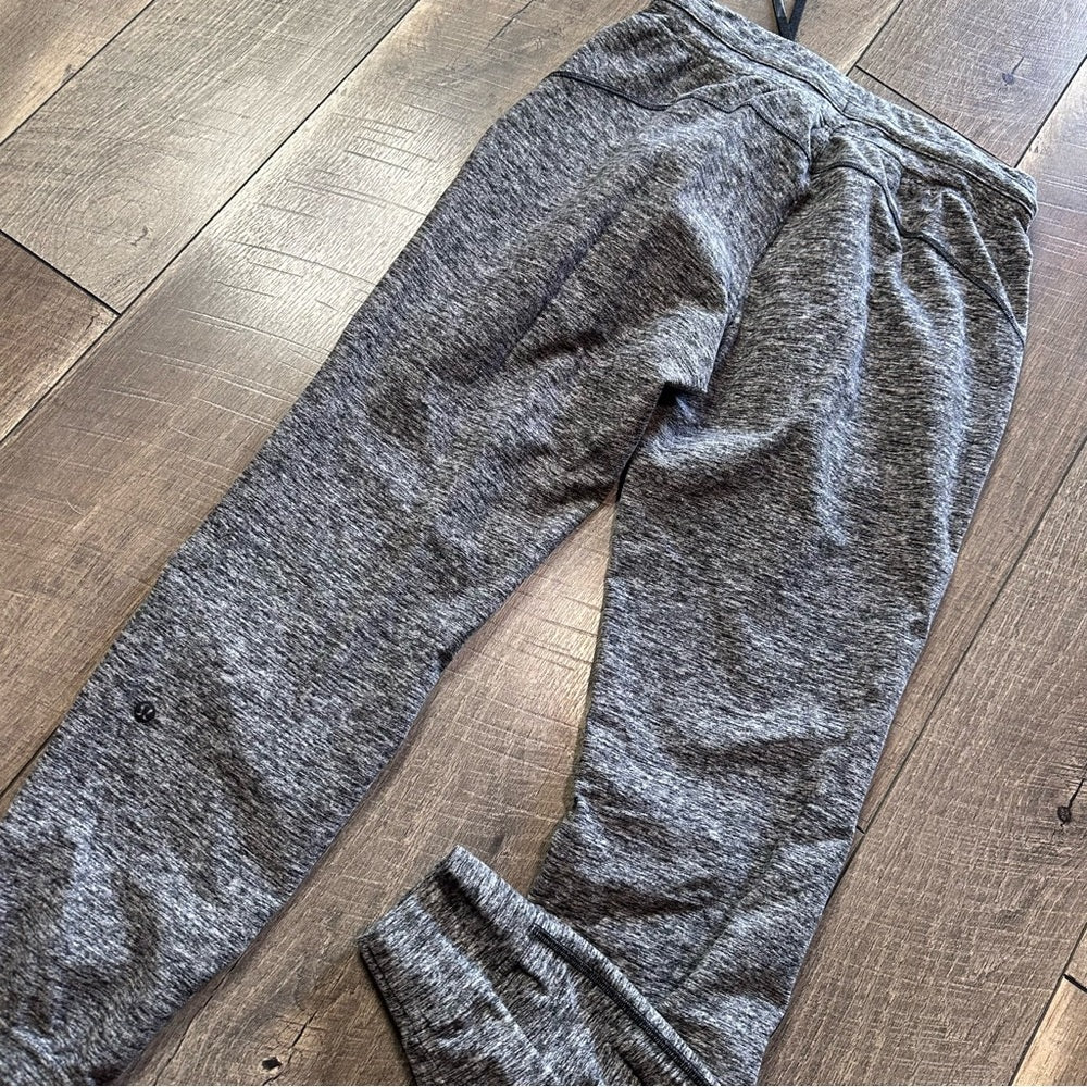 Lululemon Ready to Rulu Fleece Jogger 
Heathered Black