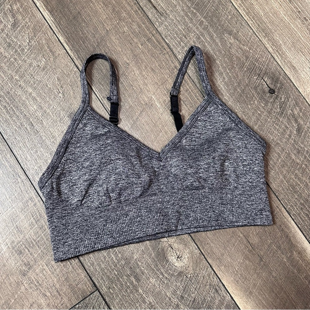 Lululemon Ebb to Street Bra *Light Support, C/D Cup
Heathered Grey