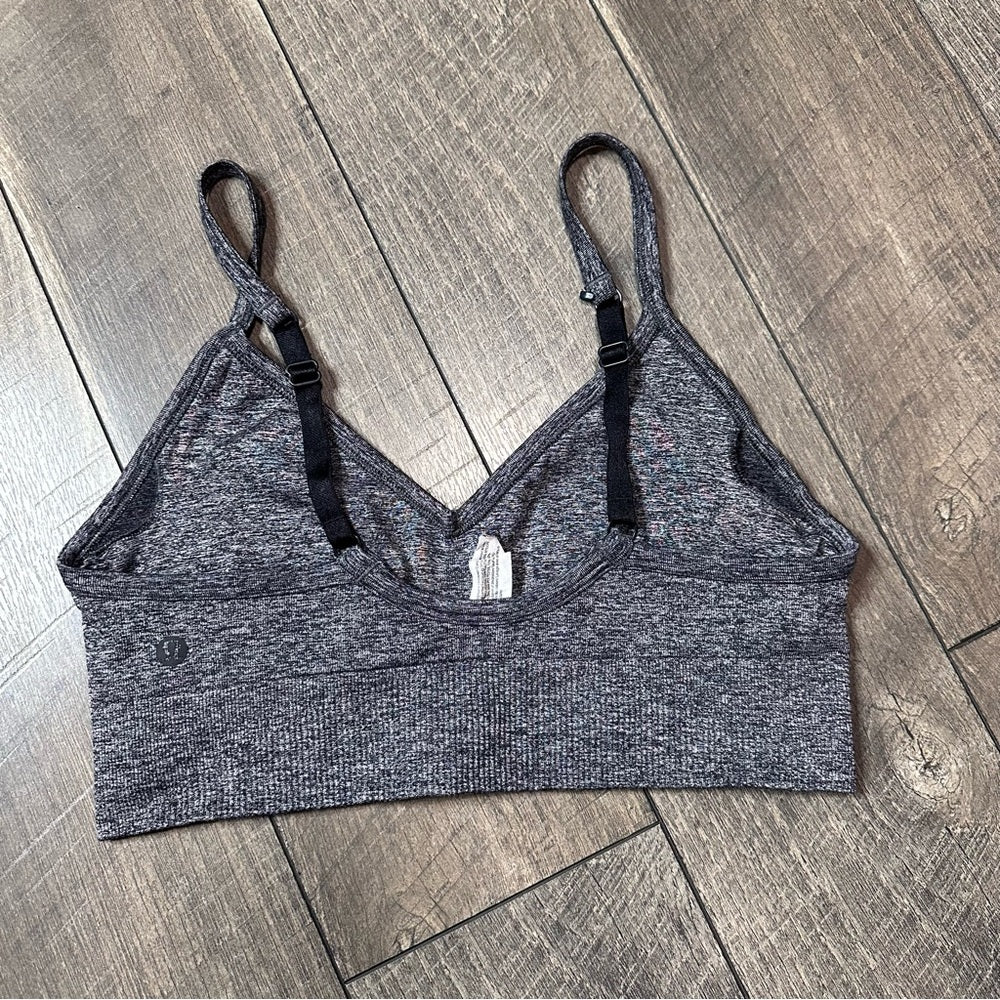 Lululemon Ebb to Street Bra *Light Support, C/D Cup
Heathered Grey