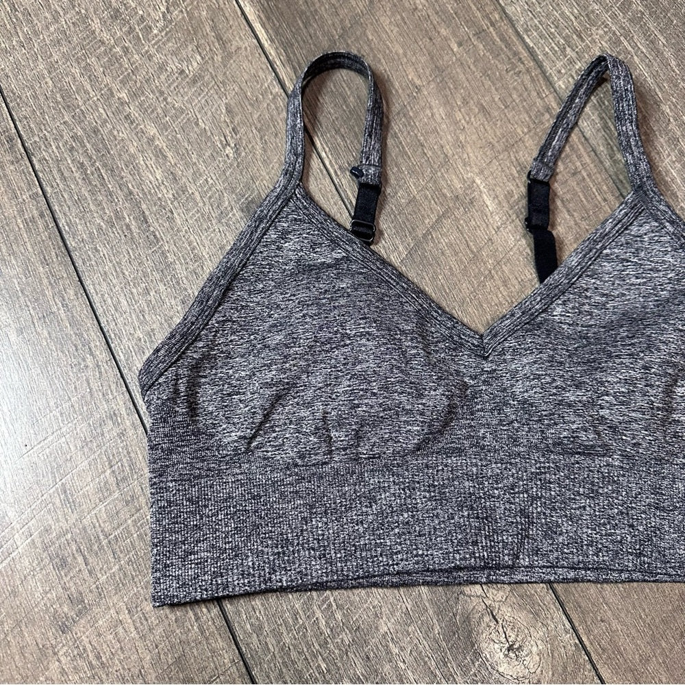 Lululemon Ebb to Street Bra *Light Support, C/D Cup
Heathered Grey