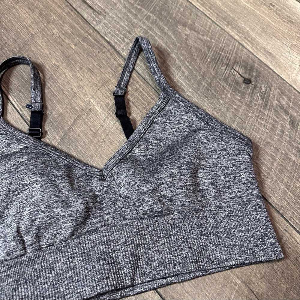 Lululemon Ebb to Street Bra *Light Support, C/D Cup
Heathered Grey