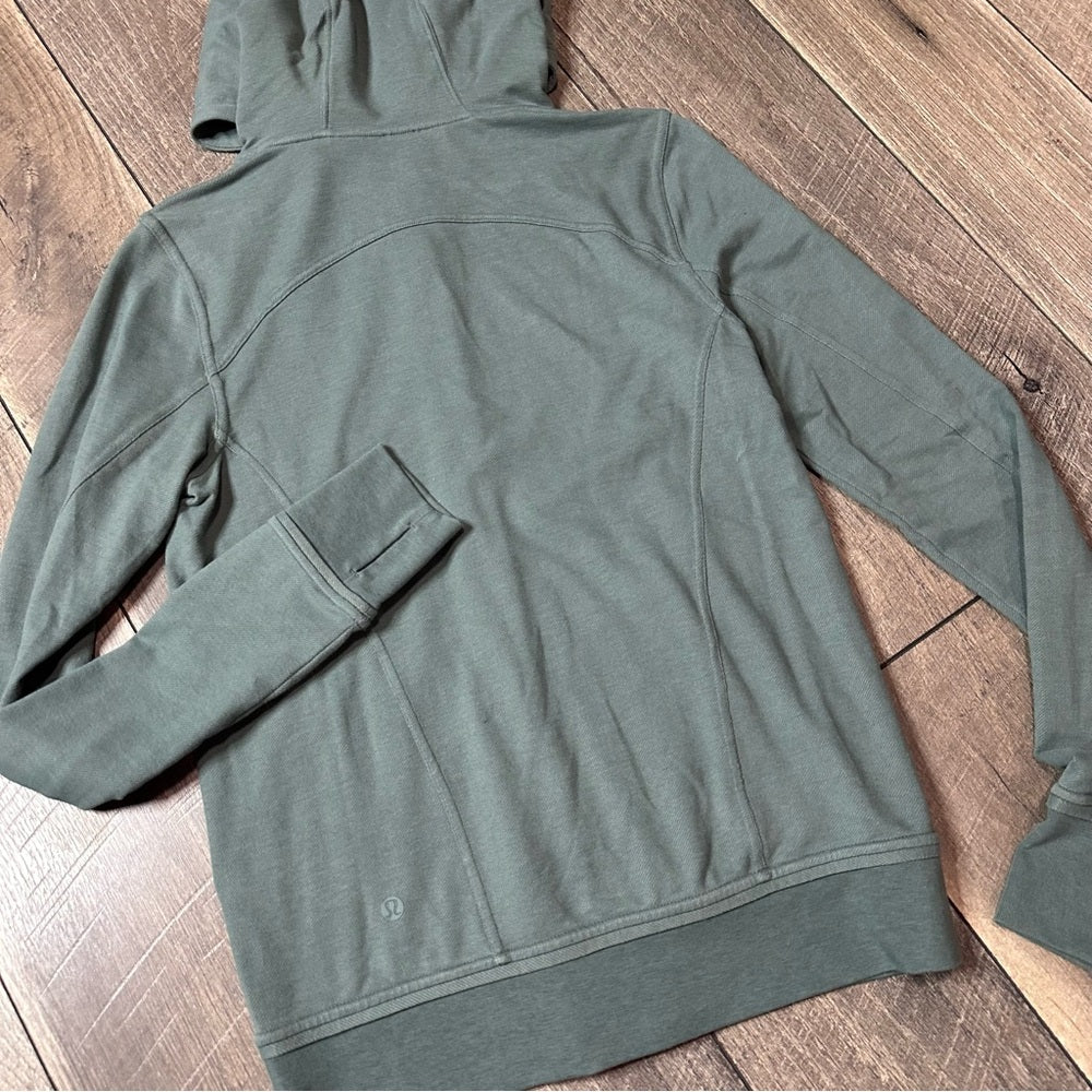 Lululemon Press Pause Jacket
Sage Green