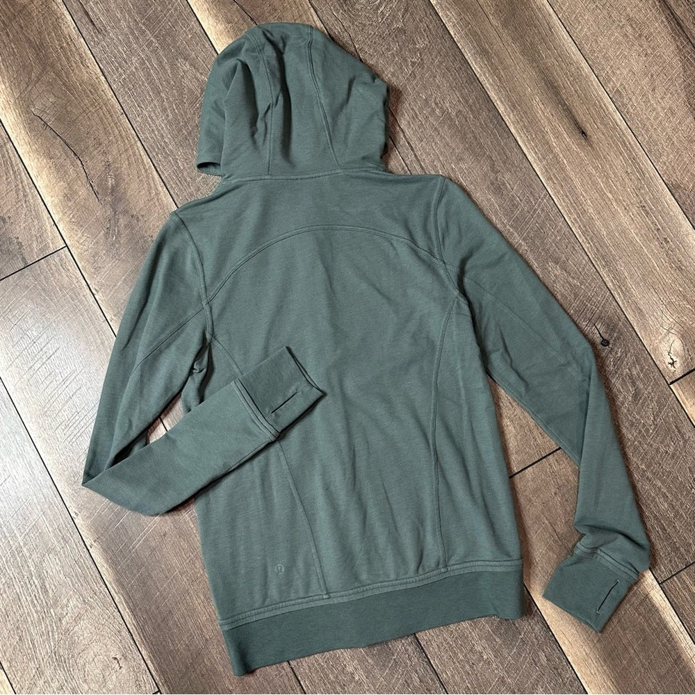 Lululemon Press Pause Jacket
Sage Green