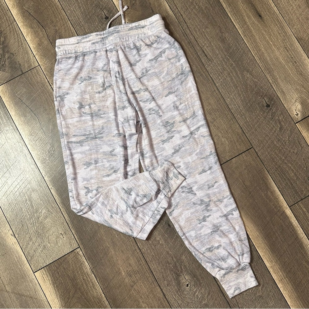 Love by Gap Camo Buttery Soft Joggers