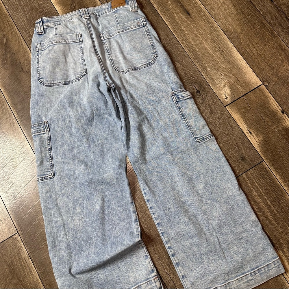 American Eagle Super Hi Rise Baggy Wide Leg Jeans