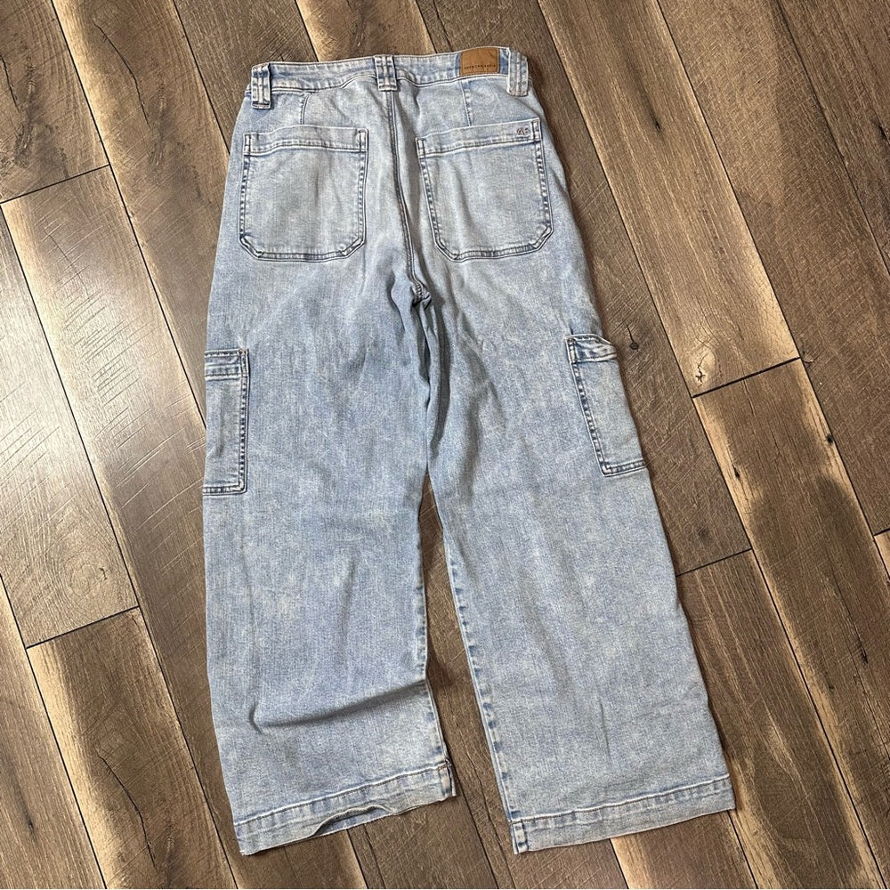 American Eagle Super Hi Rise Baggy Wide Leg Jeans