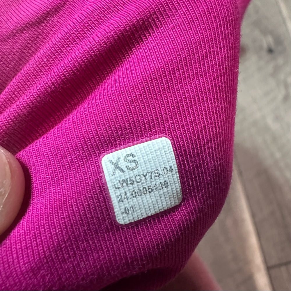 Lululemon Scuba Mid-Rise Oversized Jogger 
Ripened Raspberry