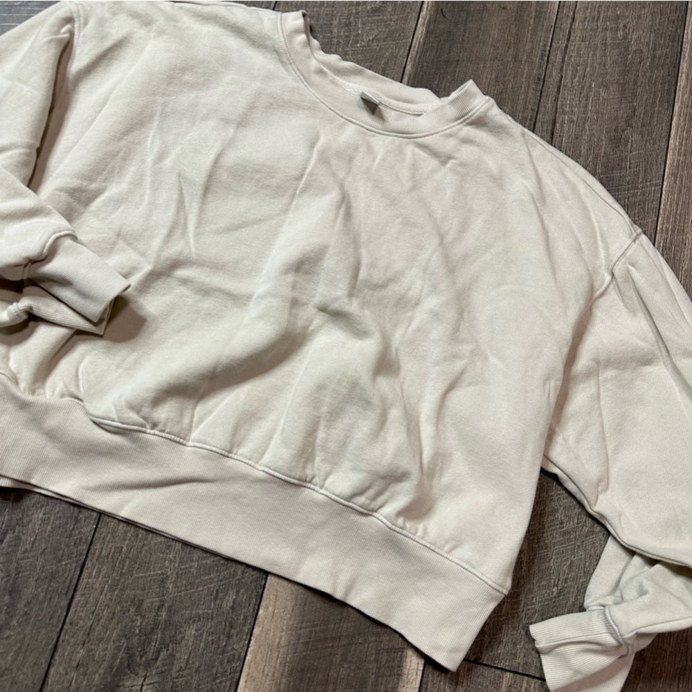 Old Navy Cream Crop Crewneck