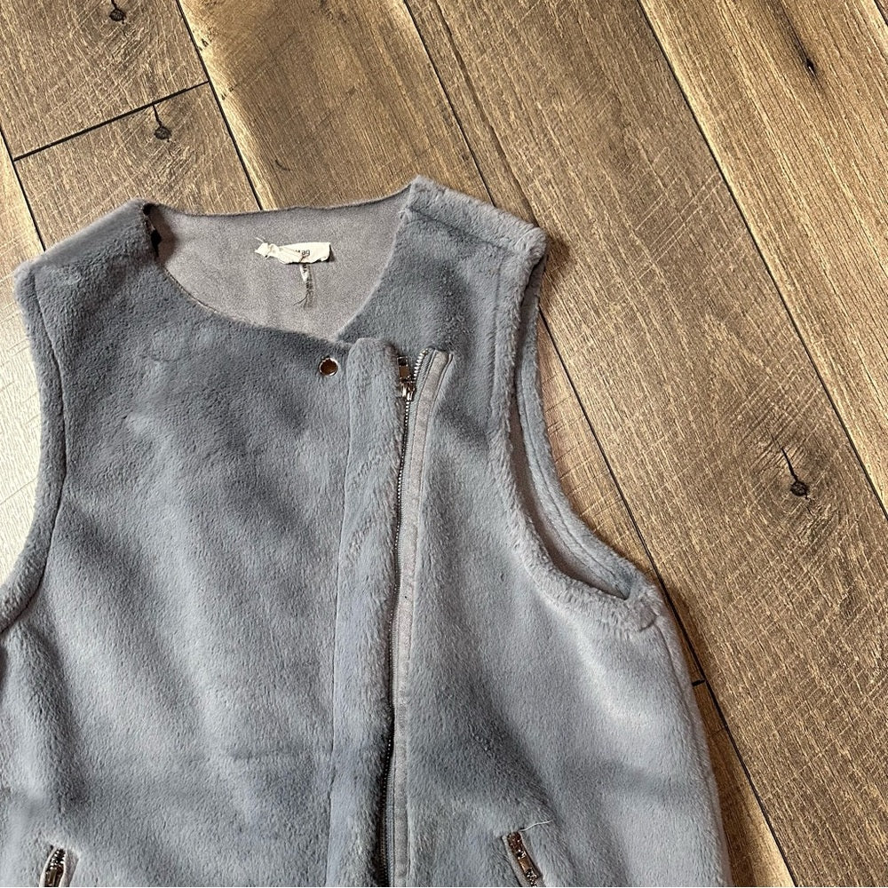 Hashttag Fuzzy Vest