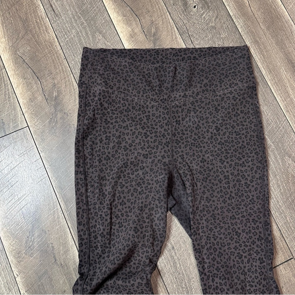 Old Navy Leopard Leggings