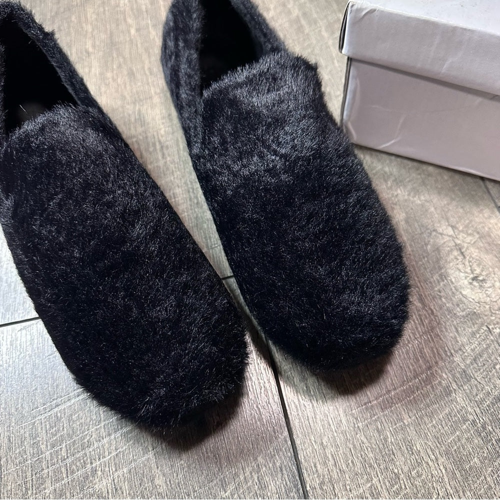 ACata Fuzzy Black Slide On Shoes