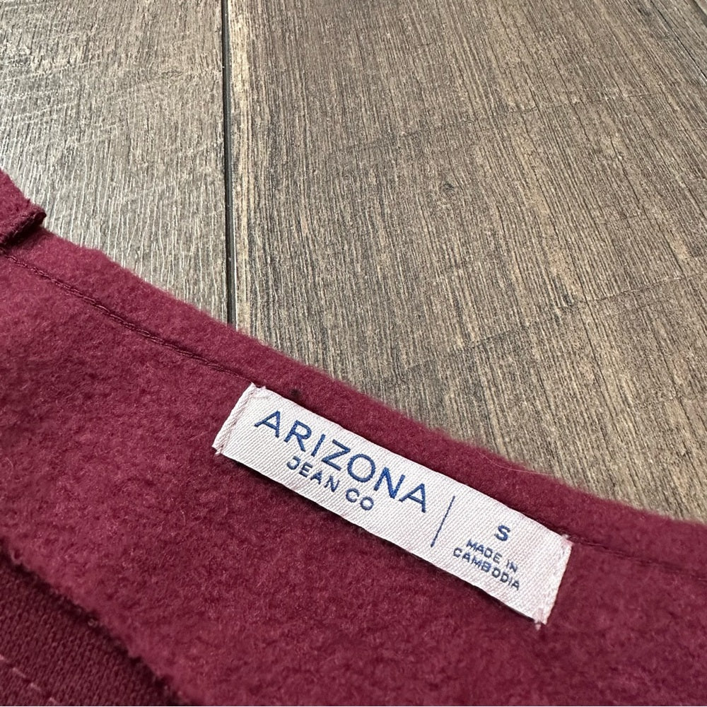 Arizona Off Shoulder Pullover