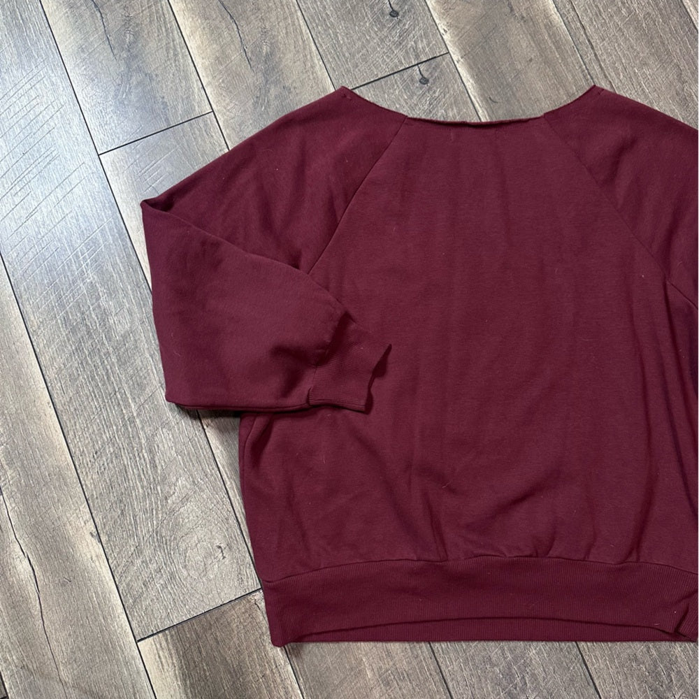 Arizona Off Shoulder Pullover