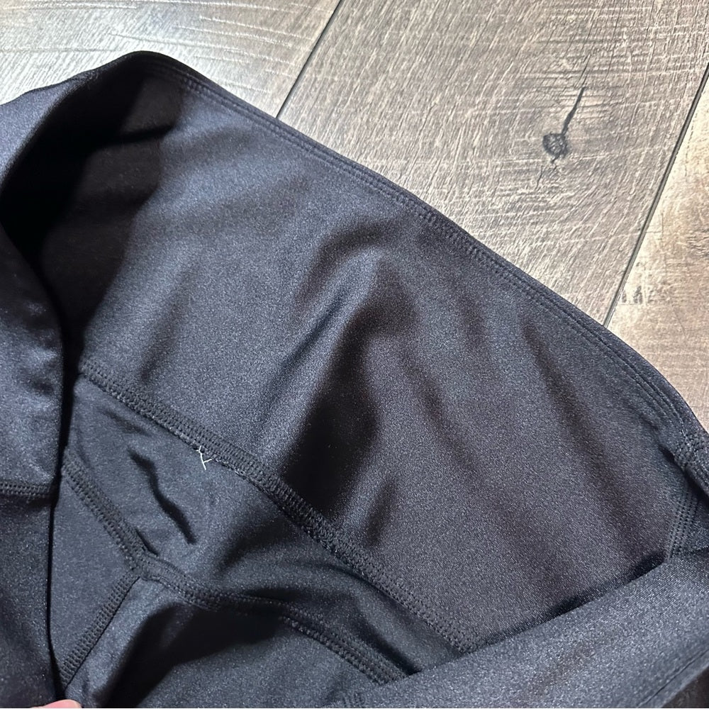 Fabletics Black Sleek Leggings (with pockets)