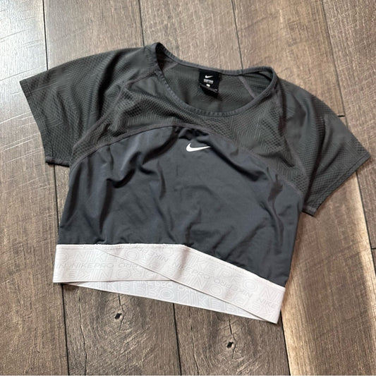 Nike Crop Tee