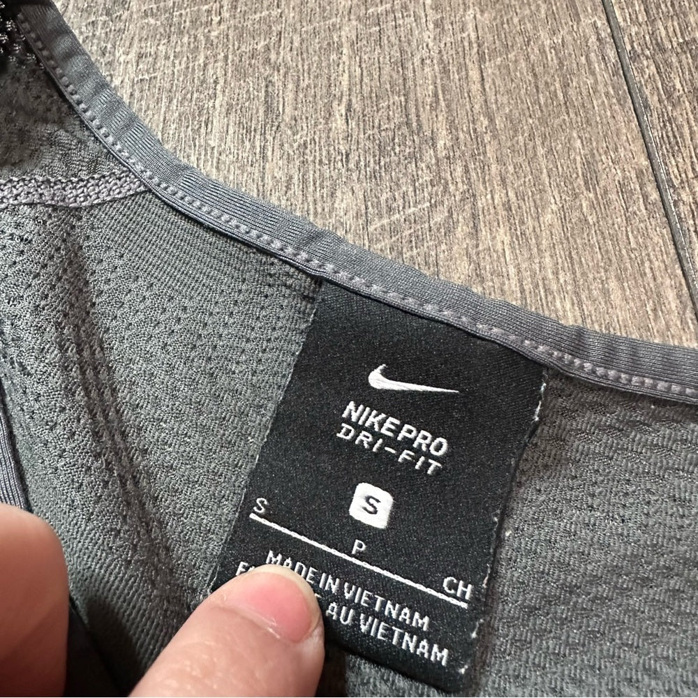Nike Crop Tee