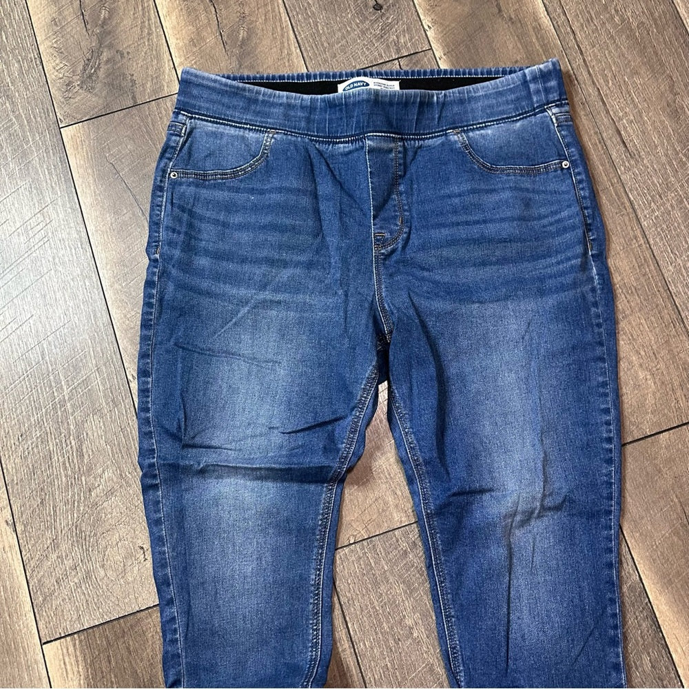 Old Navy Mid Rise Super Skinny Jeggings