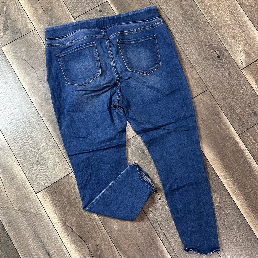 Old Navy Mid Rise Super Skinny Jeggings
