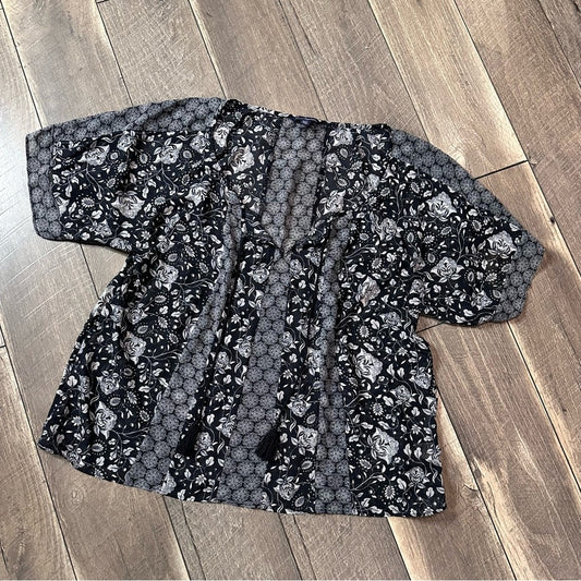 American Eagle Short Sleeve Blouse