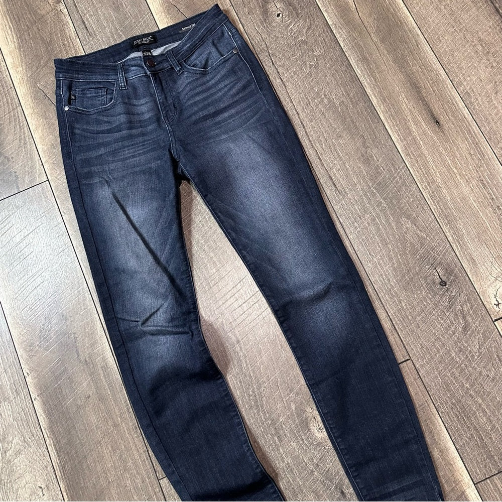 Judy Blue Mid Rise Skinny Fit Jeans
